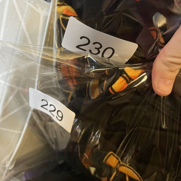 Pokémon Pikachu 2 Pc Pajama Set. Unisex. Size 8 Glow In The Dark. NEW - Picture 5 of 5